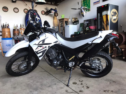 Imagem 2 de 5 de Yamaha 2014