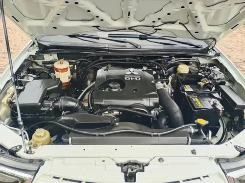 Mitsubishi L200 SPORTERO 2.5 Basica