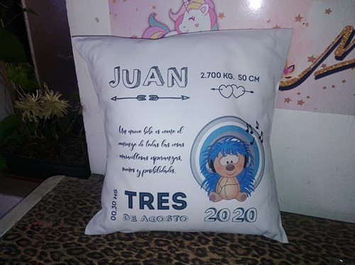 Imagen 2 de 12 de Bebés Almohadón Datos De Nacimiento. Ideal Regalo 40x40 Cm