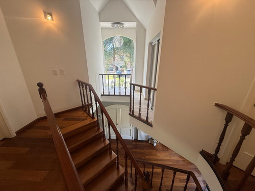 Casa En Venta En Saint Thomas Norte, Canning Con Lote Doble
