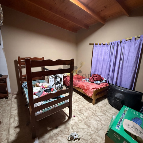 Dos Casas En Lote De 12 X 43 En Venta Saladillo