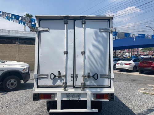 Imagen 4 de 14 de Nissan Np 300 2014 Caja Seca
