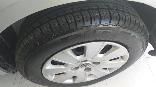 Volkswagen Voyage 1.6 Comfortline 101cv 2010