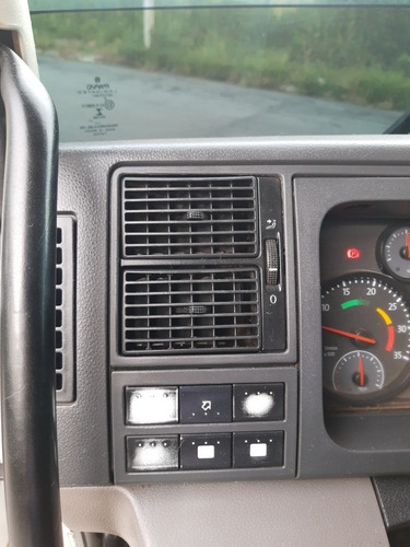 Volkswagen 17-280 Prensa