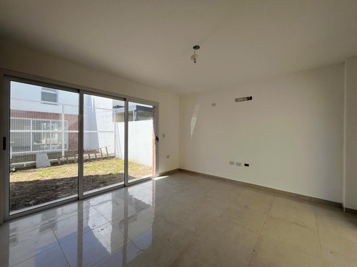Lomas De Manantiales Duplex 3 Dormitorios 3 Baños A Estrenar