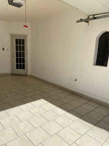 Imagen 13 de 20 de Casa En Venta Muy Grande Y Espaciosa Con Excelente Ubicacion