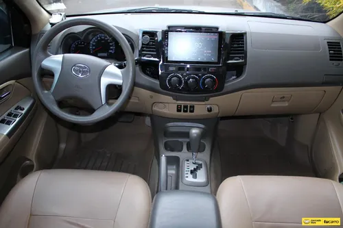 Toyota Fortuner 2.7 SR5 4x2 AT