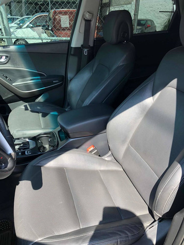 Imagen 10 de 15 de Hyundai Santa Fe 2018 3.4 Limited Tech At