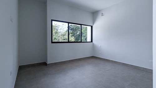 Casa En Venta En Exclusivo Desarrollo De Cholul, Merida.