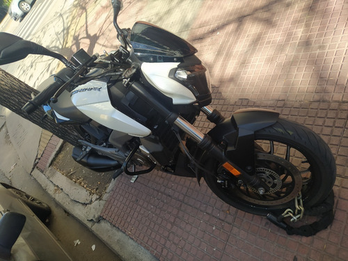 Imagen 7 de 16 de Bajaj Dominar