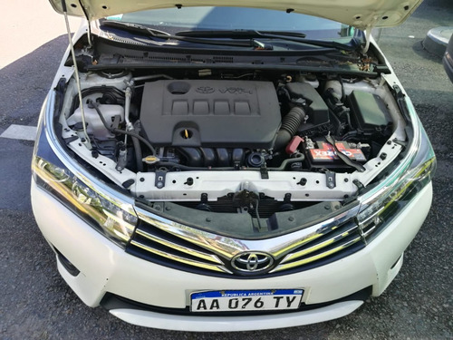 Toyota Corolla Xei 1.8 2016 Blanco Automático Cuero