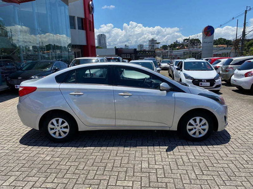 Imagem 4 de 15 de Hyundai Hb20 S Comfort 1.0 Flex 2015