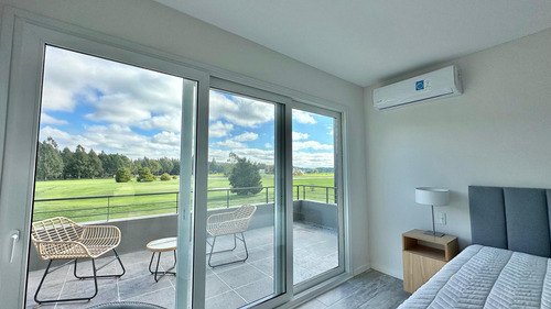 Casa En Venta - 4 Dormitorios 3 Baños - Cochera - 1.250mts2 - Haras Del Sur, La Plata