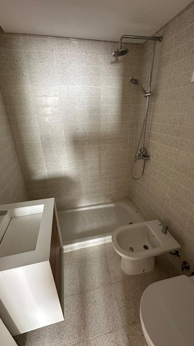 Departamento De Cuatro Ambientes En Venta En Vista Belgrano