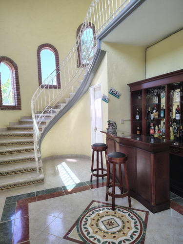 Se Vend Casa En Atlacomulco Jiutepec, Amplia, Iluminada, Disfrutable, Alberca