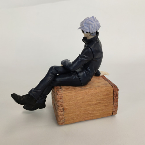 Boneco Satoru Gojo Jujutsu Kaisen + Caixa De Madeira