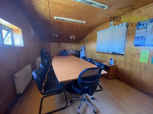 Oficinas Y Bodegas En Terreno Urbano, A Orilla De Ruta 5 Sur