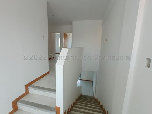 Imagen 2 de 15 de Townhouse En Venta, Monteserino San Diego. 23-14901 Rentahouse