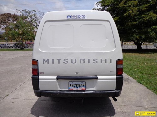 Mitsubishi Panel L-300