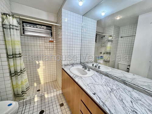 ¡comodidad Y Seguridad En Esta Privada Urbanización, Grandioso Apartamento En Alquiler! - La Carlota - Luis Gomez - Mls #25-17474