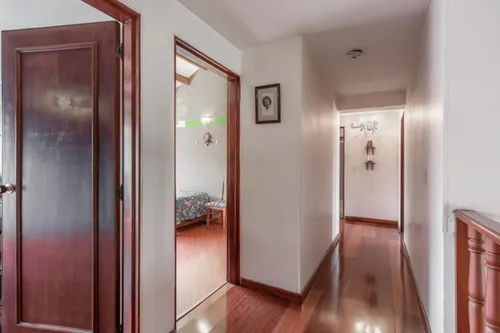 Casa En Venta En Alhambra. Cod V14653