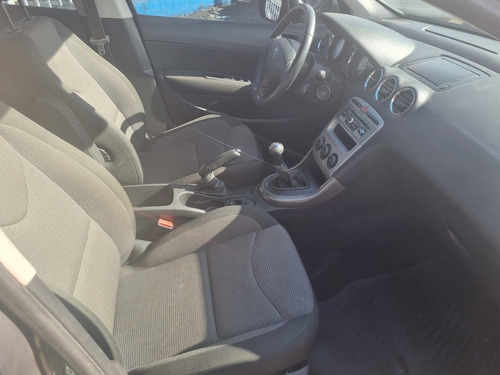 Imagen 15 de 17 de Peugeot 308 2014 1.6 Allure Nav 115cv