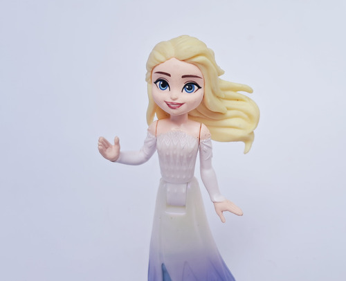 Figura Elsa Frozen De Disney Mide 10 Cm (Usado)