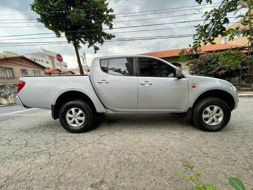 Imagem 5 de 13 de L200 Triton Glx 4x4 Cambio Manual
