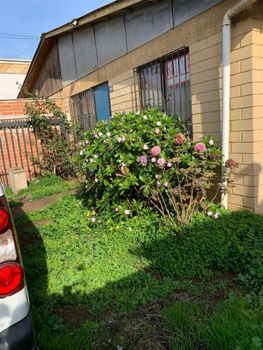 Casa En Venta De 3 Dorm. En Quintero