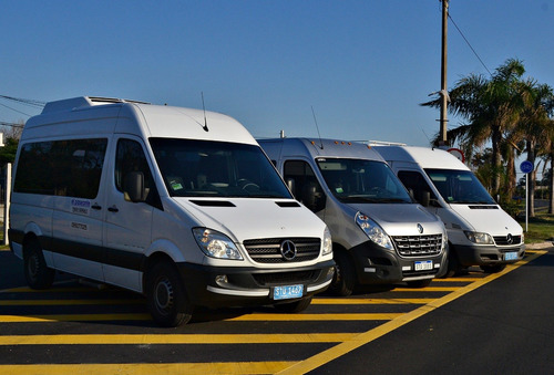 Imagen 4 de 10 de Transporte De Pasajeros Vehiculos Hasta 21 Pasajeros