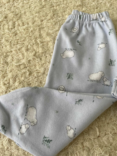 Imagen 4 de 4 de Ajuar Nacimiento Conjunto Bebe 4 Prendas Algodon Con Caja