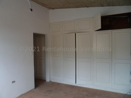 Imagen 12 de 14 de Casa En Venta Los Chorros Cod. 21-18122-y Ymanol Elizalde 0414-3227631