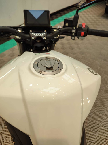 Imagen 2 de 9 de Benelli Tnt 600i