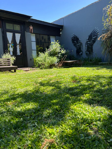 Casa En Venta En Quilmes Sobre Dos Lotes