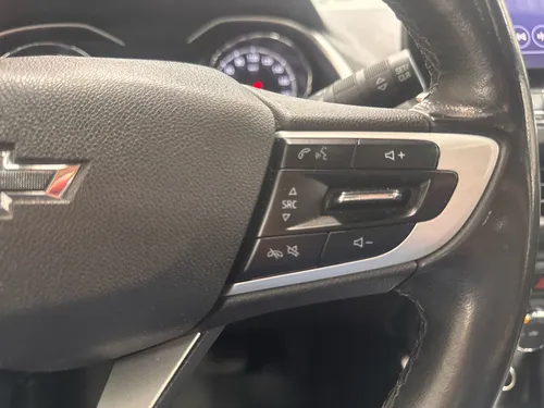 Chevrolet Onix 1.0 Premier Redline At