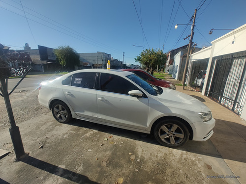 Volkswagen Vento 1.4 Highline 150cv At