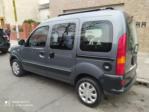Imagen 4 de 15 de Renault Kangoo 2012 1.6 2 Ath Plus Da Aa Cd Pk Lc