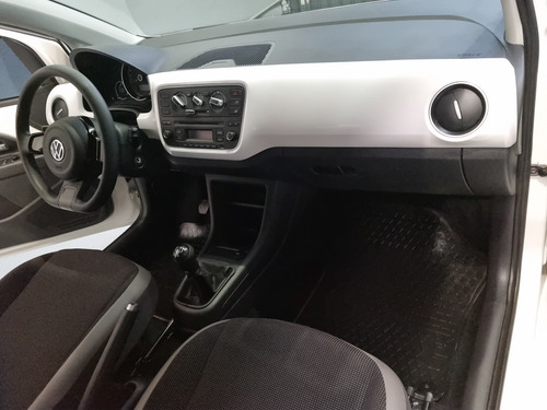 Imagen 11 de 15 de Volkswagen Up! 2017 1.0 High Up! 75cv 3 P