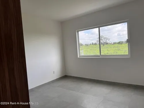 Casa De 4 Recámaras Con 1 En Planta Baja - Venta. El Mirador