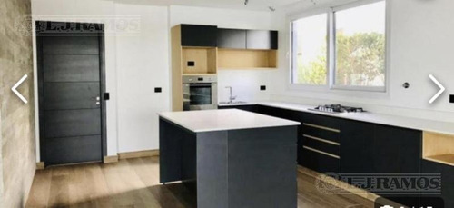Imagen 5 de 5 de Casa En Venta - Lagos Del Golf - Nordelta.