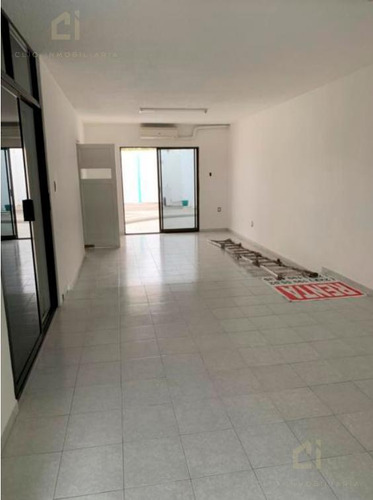 Amplia Propiedad En Renta, Ubicada En La Colonia Flores Magón, Puede Tener Uso Habitacional O Comercial