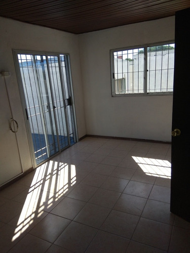 Imagen 4 de 10 de Apto 2 Dormitórios Alquilo Vendo