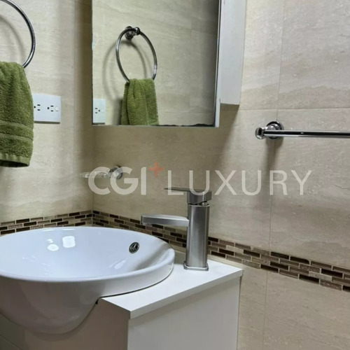 Cgi+ Luxury Lecheria Vende Hermoso Apartamento En Playa Guaica