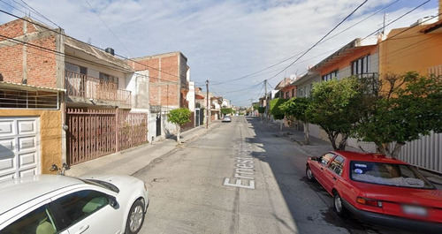 Casa En Venta En León Guanajuato Clv1