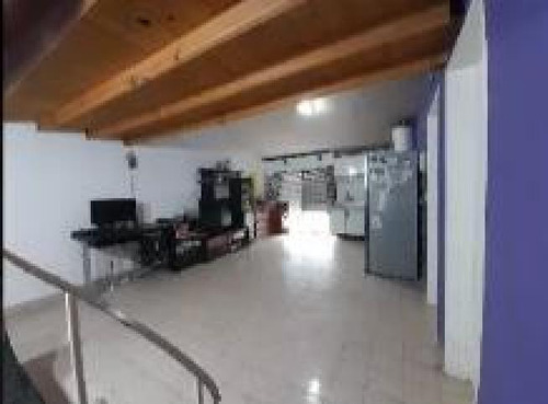 Departamento En Venta - 2 Dormitorios 1 Baño - Cochera - 55mts2 - Garín, Escobar
