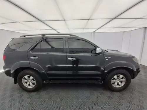Toyota Fortuner 3.0 Sr5
