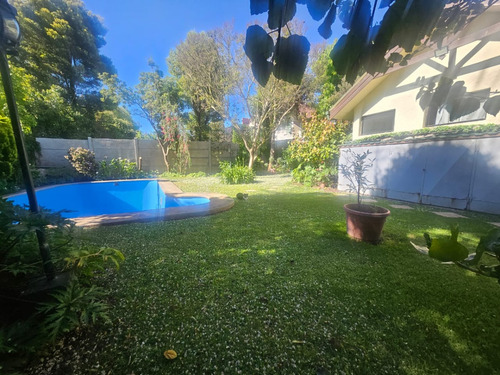 Tejada 6 Dormt+5baños+2estac+piscina.