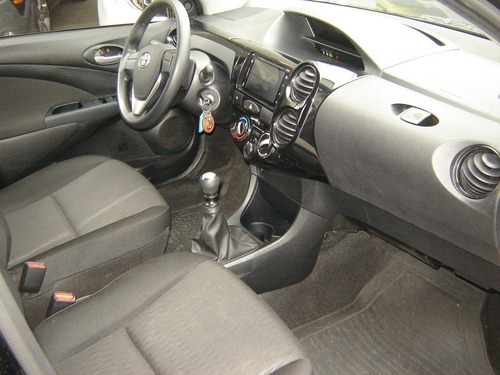 Imagem 10 de 14 de Toyota Etios Sd X Vsc Mt
