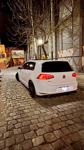 Imagen 9 de 10 de Volkswagen Golf 2017 2.0 Gti Tsi App Connect + Cuero