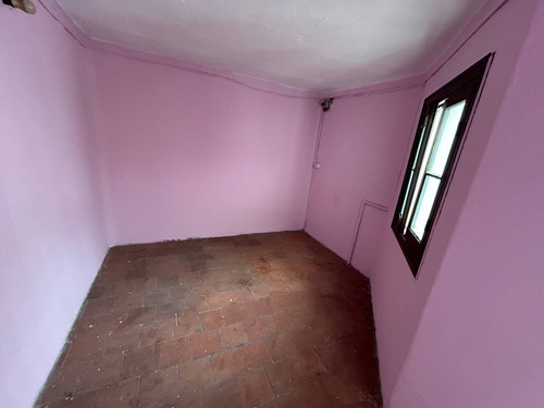 Alquiler - Casa Con Varios Ambientes En Cordón - Magallanes Y Asunción